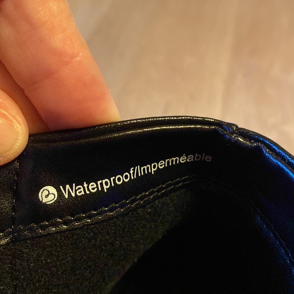 🎉Blondo Eileen 🎉 Waterproof Ankle Boots 8 - Picture 3 of 10